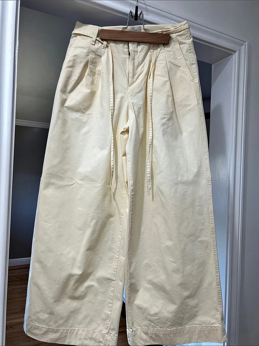 Wide Leg Pants in Cream Like New